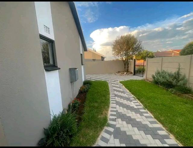 2 BEDROOM HOUSE FOR SALE IN SKY CITY